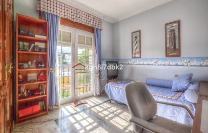 Resale - House - Detached Villa - Benalmádena - Benalmadena Centro