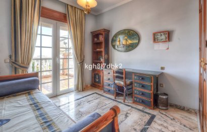 Resale - House - Detached Villa - Benalmádena - Benalmadena Centro