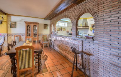 Resale - House - Detached Villa - Benalmádena - Benalmadena Centro