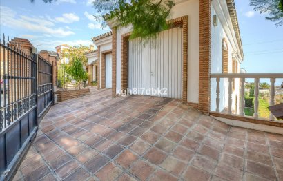 Resale - House - Detached Villa - Benalmádena - Benalmadena Centro