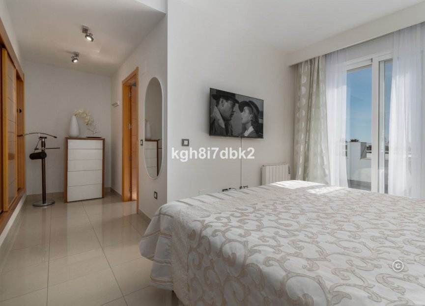 Resale - House - Townhouse - Estepona - Estepona Centro