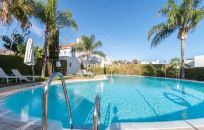 Resale - House - Townhouse - Estepona - Estepona Centro