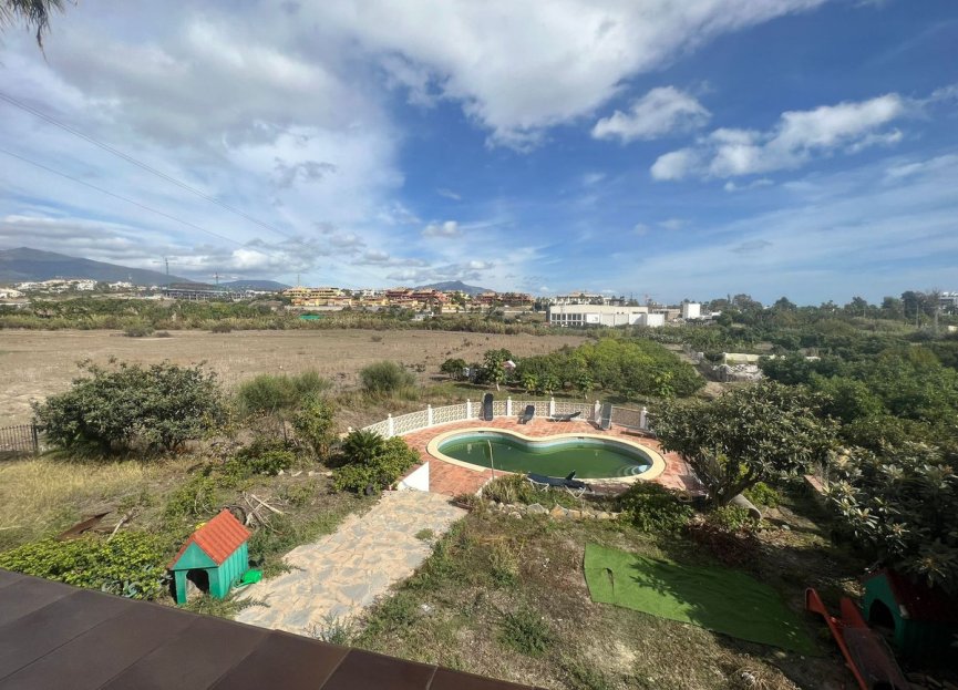 Resale - House - Detached Villa - Estepona - Cancelada