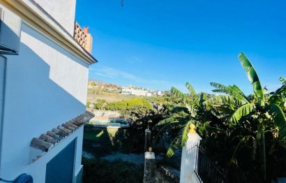 Resale - House - Detached Villa - Estepona - Cancelada