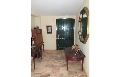 Resale - House - Detached Villa - Estepona - Atalaya