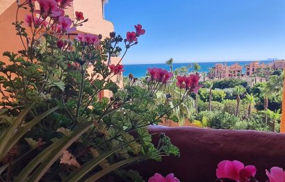 Resale - Apartment - Middle Floor Apartment - Estepona - Estepona Centro