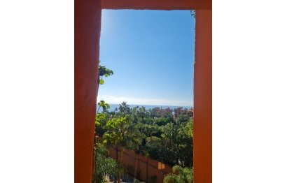 Resale - Apartment - Middle Floor Apartment - Estepona - Estepona Centro