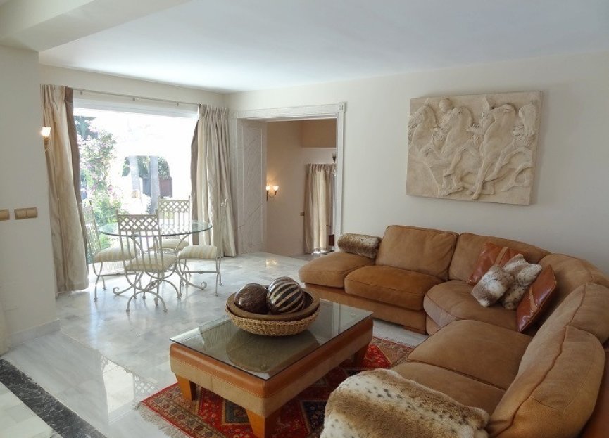 Reventa - House - Detached Villa - Estepona - Estepona Centro