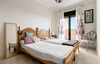 Resale - House - Townhouse - Estepona - Estepona Centro