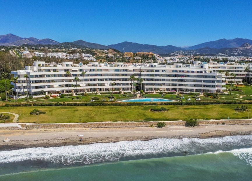 Resale - Apartment - Middle Floor Apartment - Estepona - Estepona Centro