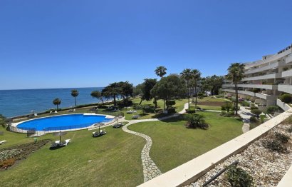 Resale - Apartment - Middle Floor Apartment - Estepona - Estepona Centro