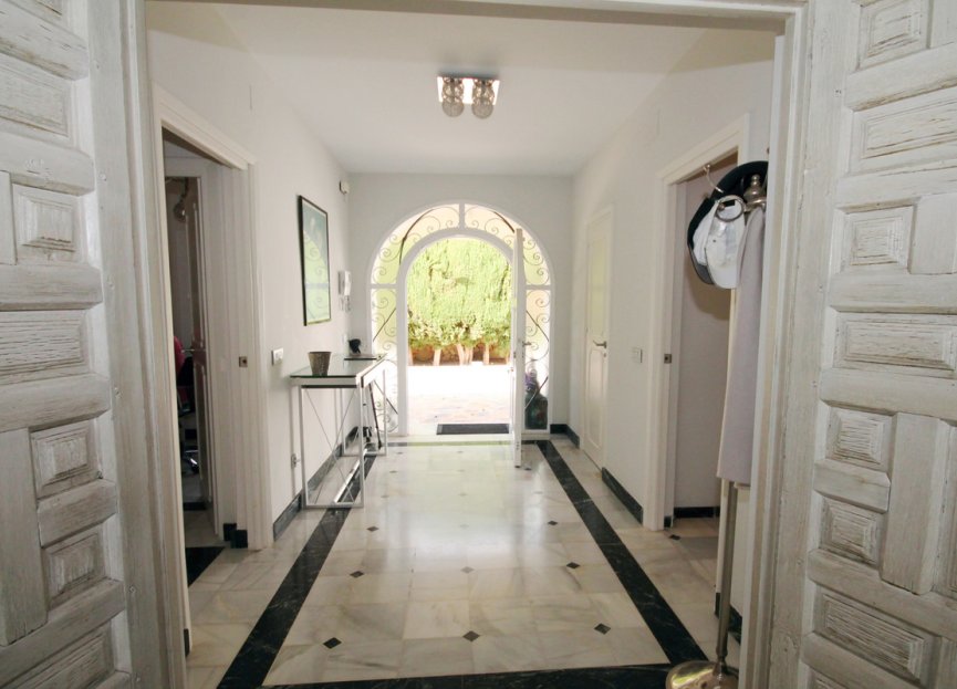 Resale - House - Detached Villa - Marbella - Marbella Centro