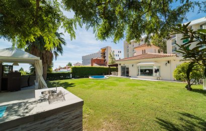 Resale - House - Detached Villa - Benalmádena - Benalmadena Centro