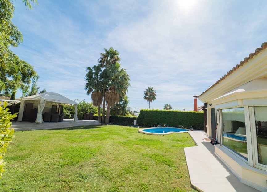 Resale - House - Detached Villa - Benalmádena - Benalmadena Centro