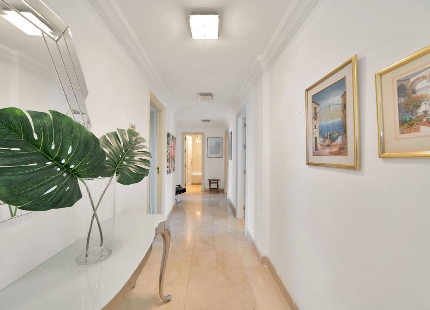 Resale - Apartment - Penthouse - Marbella - Marbella Centro