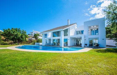 Resale - House - Detached Villa - Marbella - La Mairena