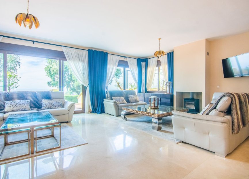 Reventa - House - Semi-Detached House - Marbella - La Mairena