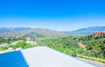 Resale - House - Detached Villa - Marbella - La Mairena