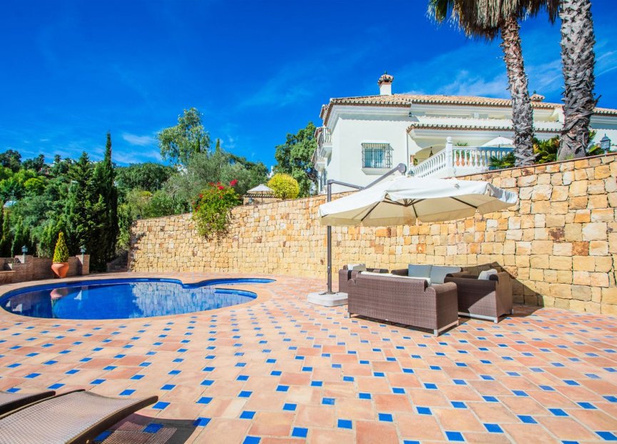 Resale - House - Detached Villa - Marbella - La Mairena