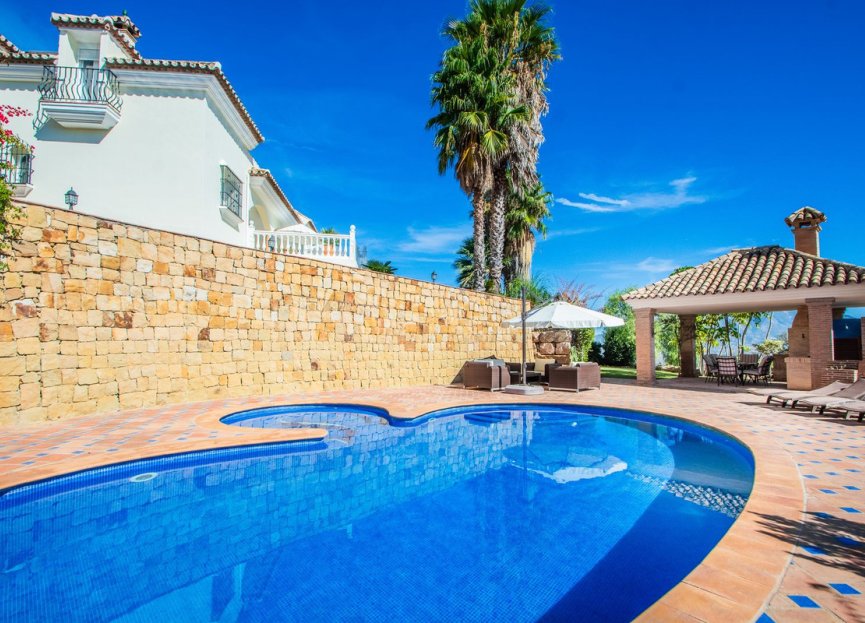 Resale - House - Detached Villa - Marbella - La Mairena