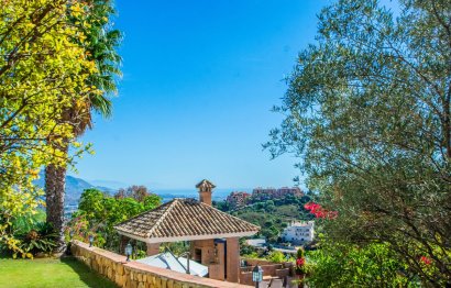 Resale - House - Detached Villa - Marbella - La Mairena