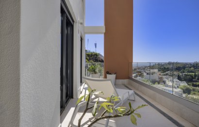 Resale - Apartment - Middle Floor Apartment - Benahavís - Benahavís Centro