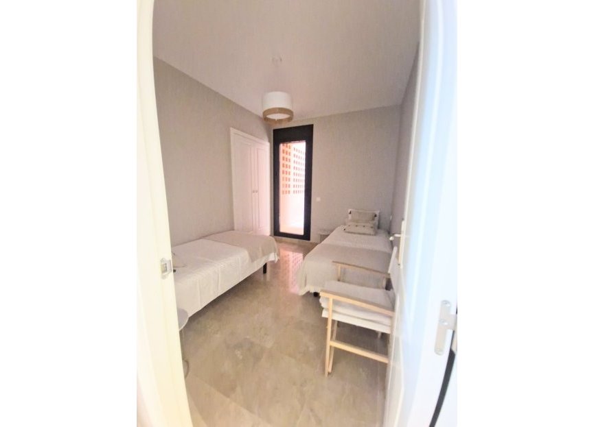 Resale - Apartment - Middle Floor Apartment - Mijas - Calahonda