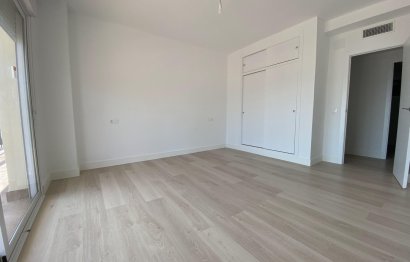 Resale - Apartment - Middle Floor Apartment - Fuengirola - Fuengirola Centro