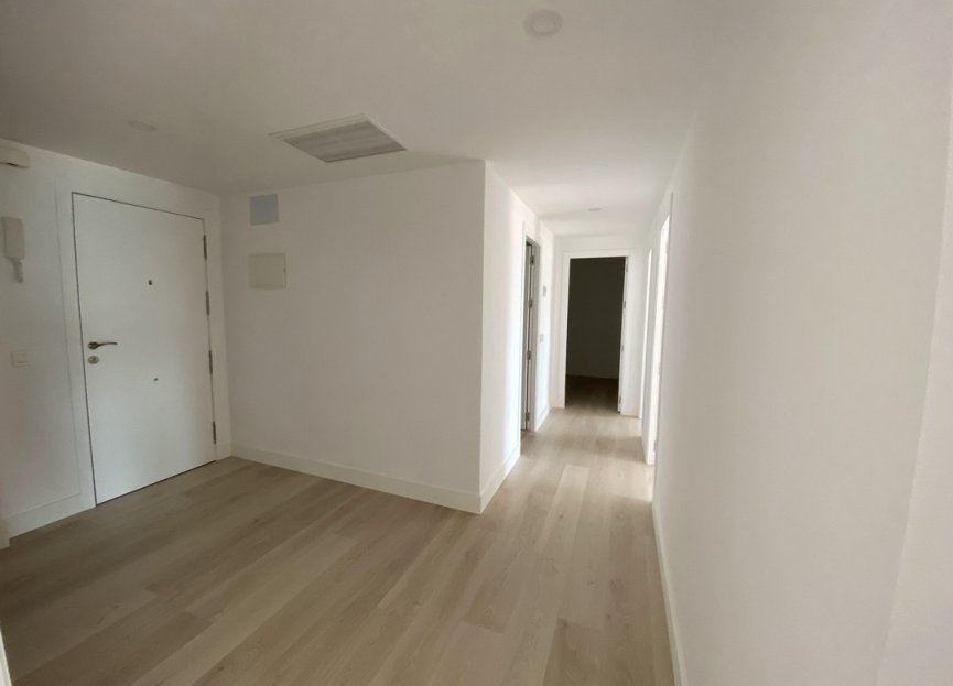 Resale - Apartment - Middle Floor Apartment - Fuengirola - Fuengirola Centro