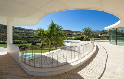 Reventa - House - Detached Villa - Casares - Casares Centro