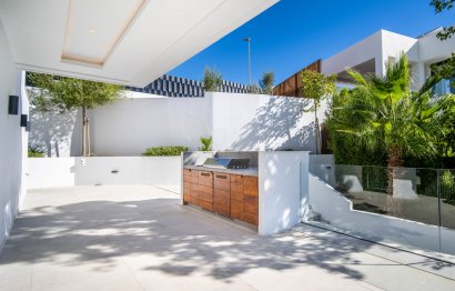 Reventa - House - Detached Villa - Marbella - Nueva Andalucia