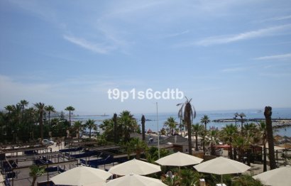 Resale - Apartment - Middle Floor Apartment - Marbella - Puerto Banús