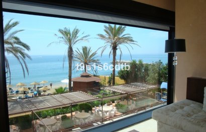 Resale - Apartment - Middle Floor Apartment - Marbella - Puerto Banús