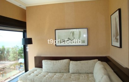 Resale - Apartment - Middle Floor Apartment - Marbella - Puerto Banús