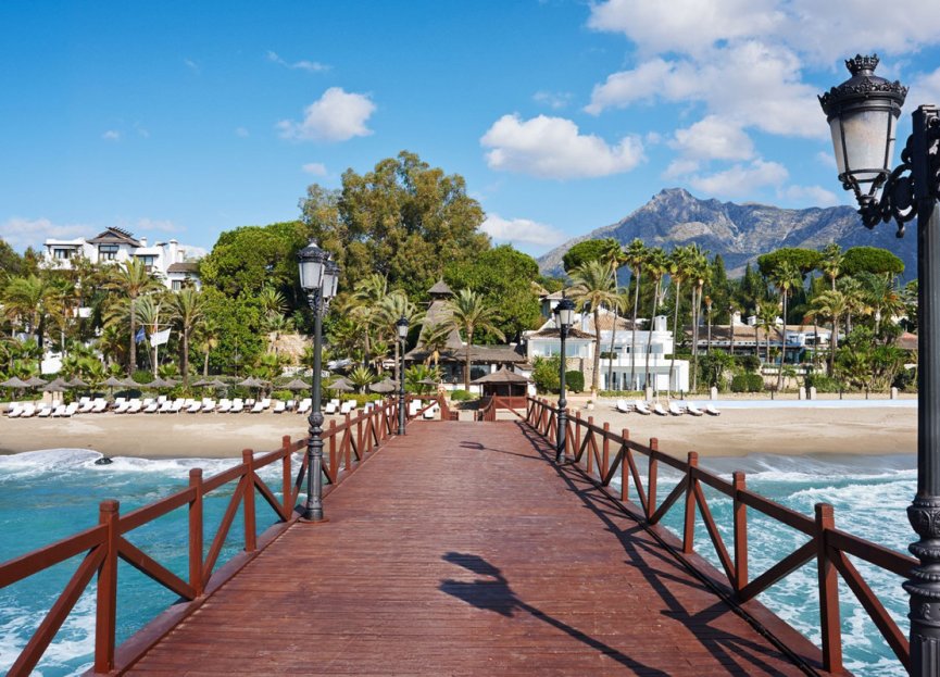 Resale - Apartment - Ground Floor Apartment - Marbella - The Golden Mile