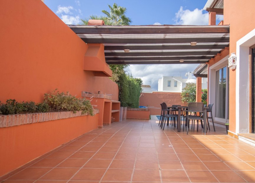 Reventa - House - Detached Villa - Marbella - Nueva Andalucia