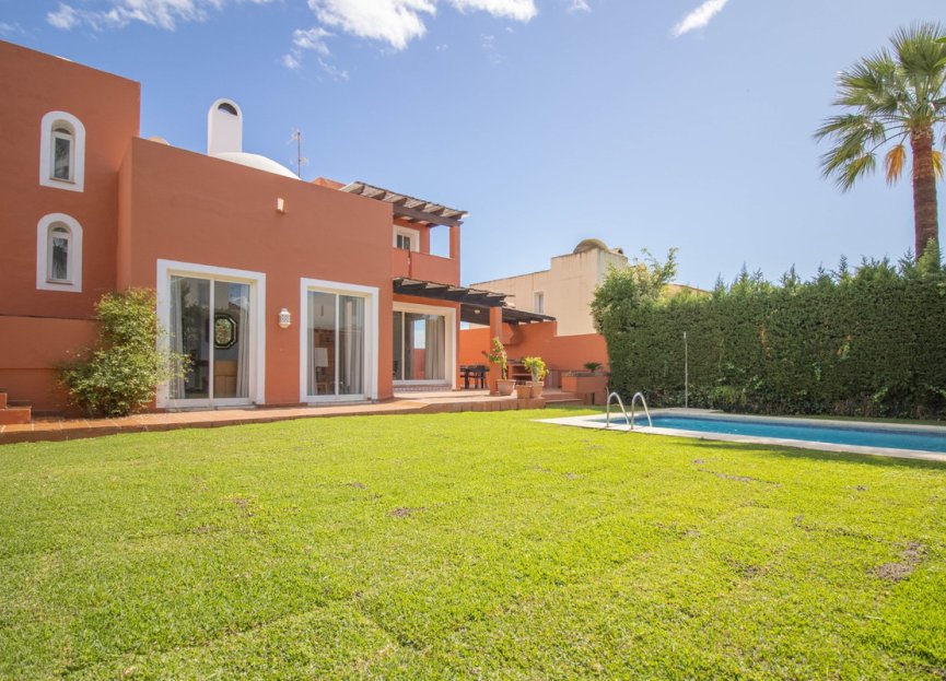 Reventa - House - Detached Villa - Marbella - Nueva Andalucia