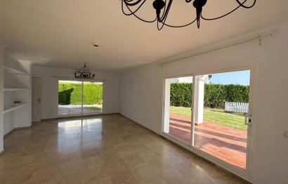 Resale - House - Detached Villa - Marbella - Nueva Andalucia