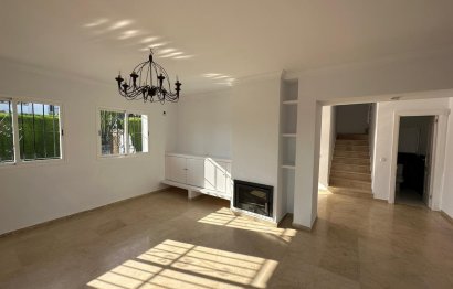 Reventa - House - Detached Villa - Marbella - Nueva Andalucia