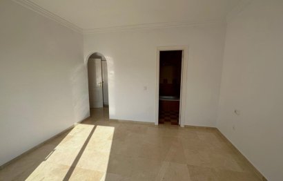 Resale - House - Detached Villa - Marbella - Nueva Andalucia