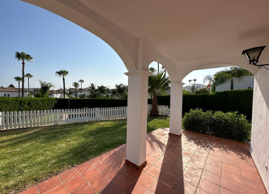 Resale - House - Detached Villa - Marbella - Nueva Andalucia