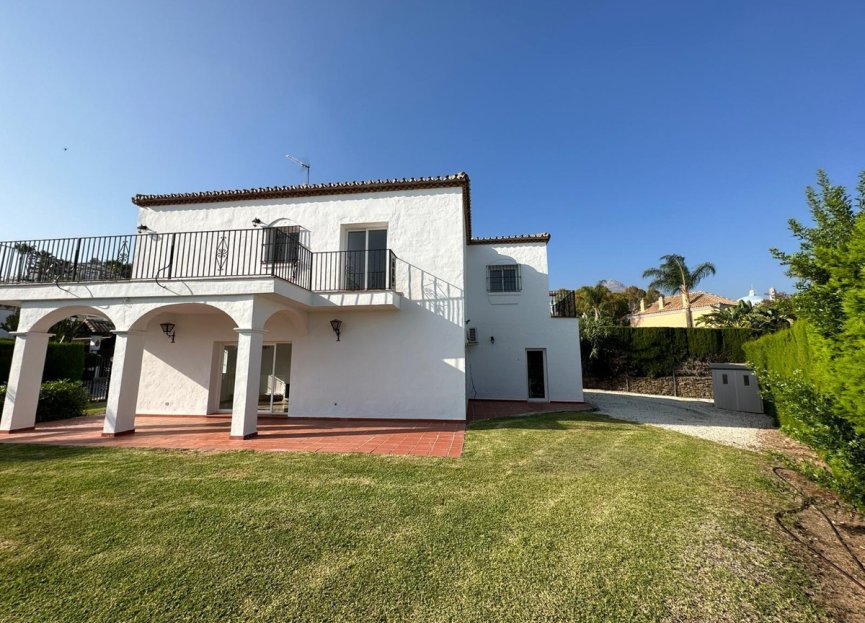 Resale - House - Detached Villa - Marbella - Nueva Andalucia