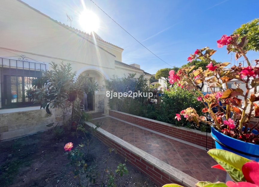 Resale - House - Townhouse - Estepona - Estepona Centro