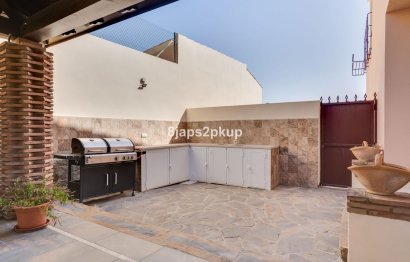 Resale - House - Semi-Detached House - Estepona - Estepona Centro