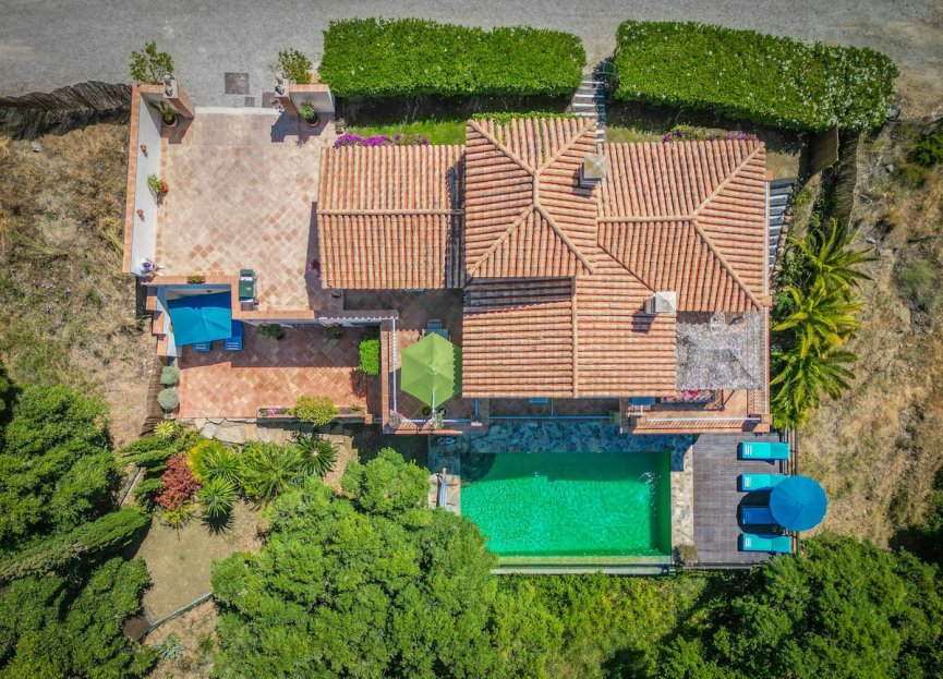 Resale - House - Detached Villa - Estepona - Estepona Centro