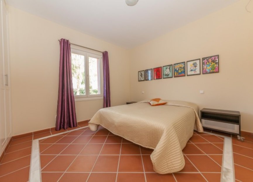 Resale - House - Detached Villa - Benahavís - Benahavís Centro