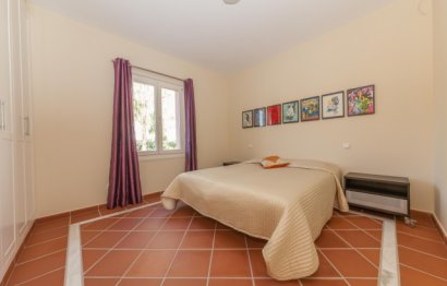 Resale - House - Detached Villa - Benahavís - Benahavís Centro