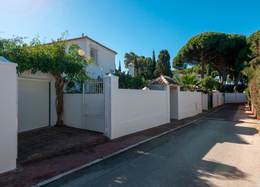 Resale - House - Detached Villa - Marbella - Artola