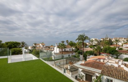 Resale - House - Detached Villa - Marbella - Marbesa