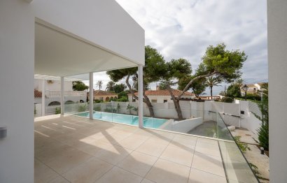 Resale - House - Detached Villa - Marbella - Marbesa